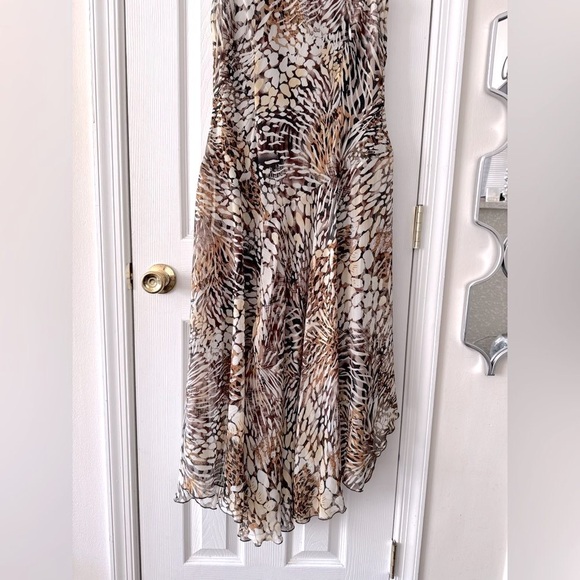 Chris McLaughlin Brown Chiffon Animal Print Asymmetrical Midi Dress Size M/L - Picture 7 of 11